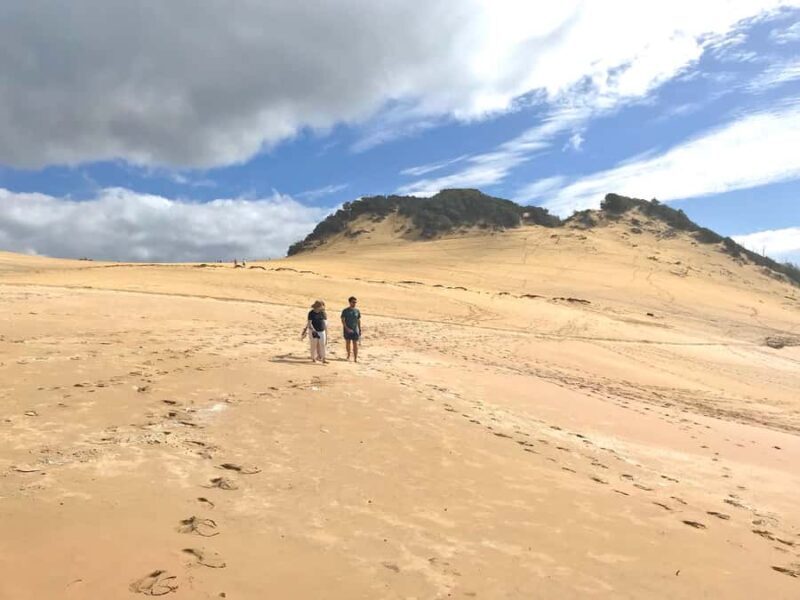 Noosa: Rainbow Beach Tour via Noosa Hinterland and Cooloola - FAQ