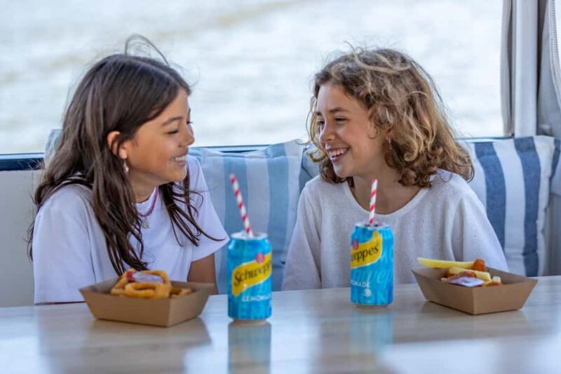 Noosa River Cruise with Seafood Lunch and Commentary - FAQs