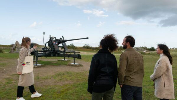 Normandy D-Day Beaches: Day Trip From Paris With Lunch - Guided Tour Experience