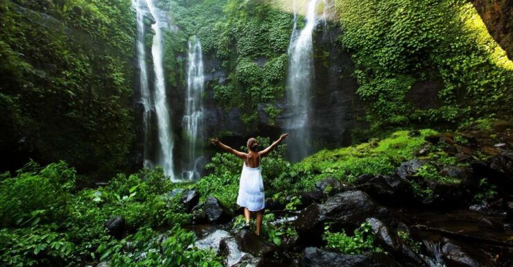 North Bali: Sekumpul Waterfalls and Ulun Danu Temple Tour - Pickup and Transportation