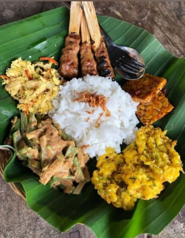 North Bali Waterfalls and Twin Lakes view Tour - Exploring the North of Bali: A Guide to the Waterfalls and Twin Lakes View Tour