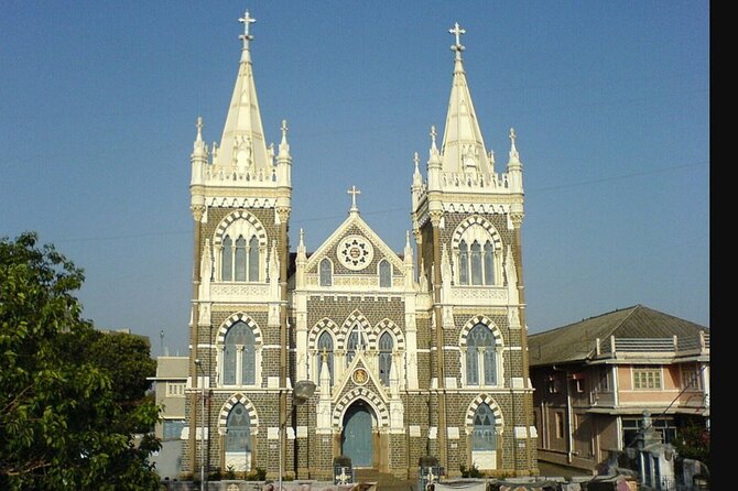 North Mumbai (Bollywood District)Tour With Lunch & Transport - Meeting and Pickup Details