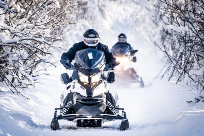 North Pole Alaska: Guided Fairbanks Snowmobile Tour - Participant Requirements