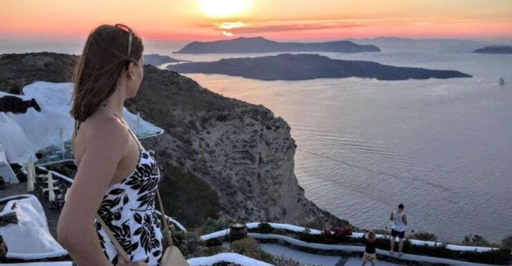 North Santorini: Private Tour With Oia Sunset & Wine Tasting - Experience Highlights