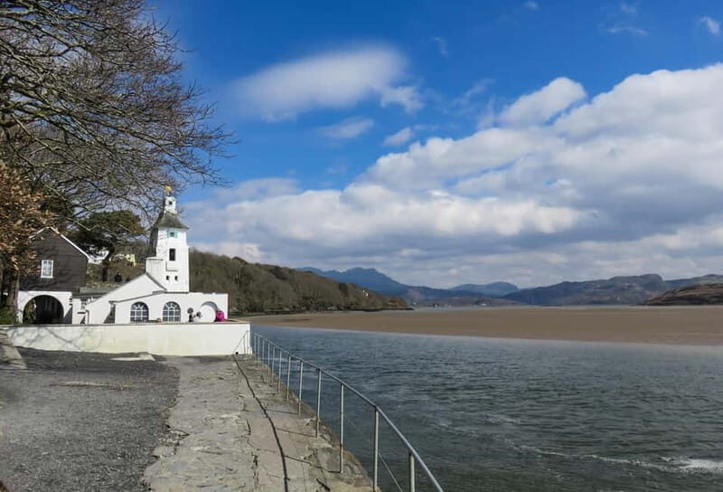 North Wales' Coast: Online Trip Travelguide Anglesey/Wrexham - Exploring North Wales Coast: What You Can Expect