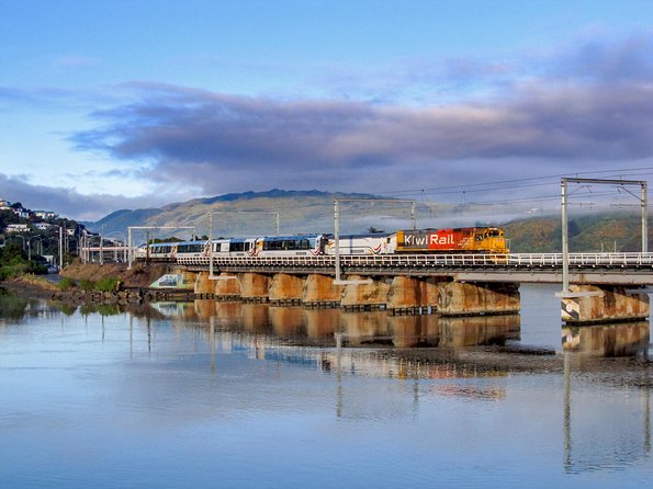 Northern Explorer Train Journey From Wellington to Auckland - Scenic Train Route