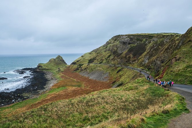 Northern Ireland Highlights Day Trip Including Giants Causeway From Dublin - Tour Guides and Drivers