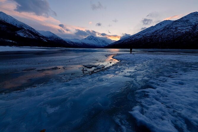 Northern Lights Alaska 6 Day Tour - Accommodations and Dining