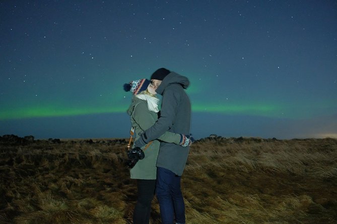 Northern Lights Hunt and Jeep Tour With a Photographer - Positive Reviews on Tour Experience