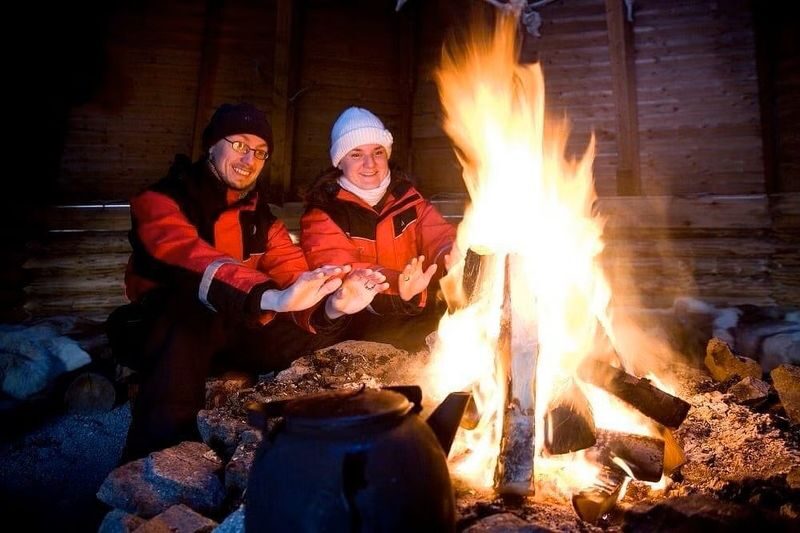 Northern Lights Hunt Experience with Lappish Barbecue Tour - Leaving Rovaniemi after dark