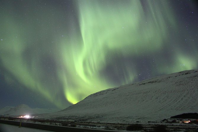 Northern Lights Hunting - Weather and Minimum Travelers