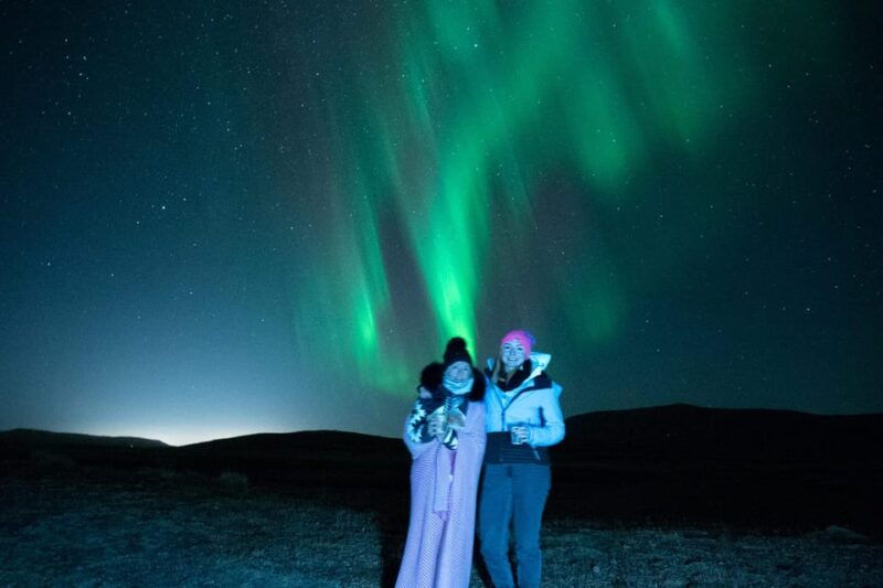 Northern Lights in Mini Bus, Photos, Hot Cocoa and Pastries - Good To Know