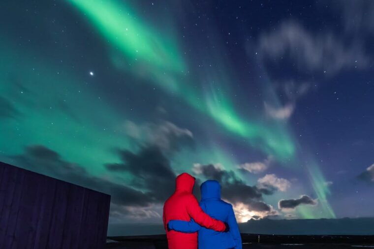 Northern Lights in Mini Bus, Photos, Hot Cocoa and Pastries - FAQ