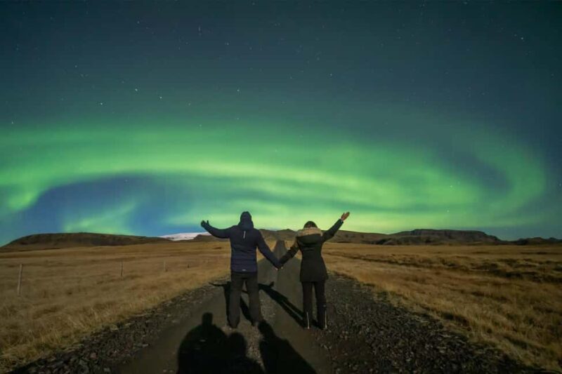 Northern Lights in Super Jeep, Photos, Hot Cocoa, Pastries - Setting the Scene: What to Expect