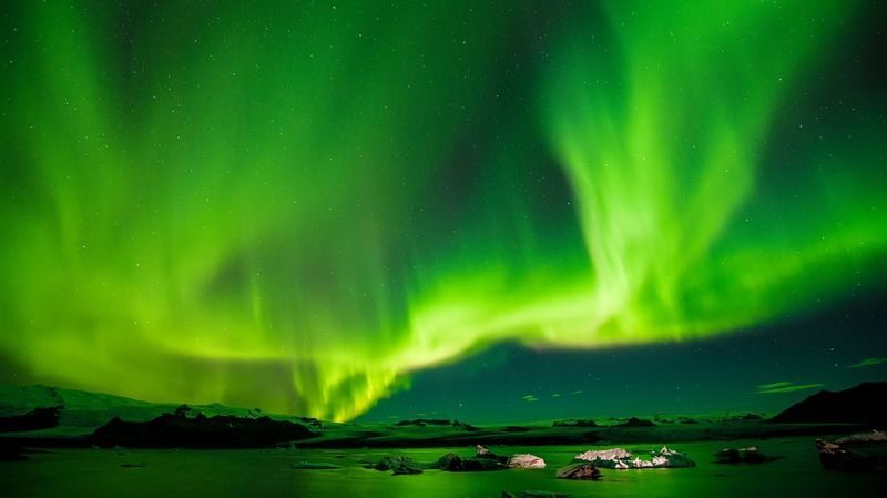 Northern Lights Minibus Tour from Reykjavik - Waiting for the aurora, not just watching the clock