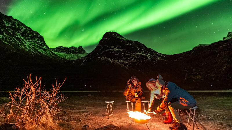 Northern Lights Tour from Tromso - Getting photos without missing the sky