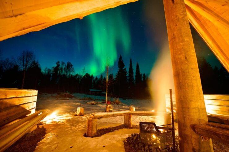 Northern Lights Tour in Atmospheric Cottage - Unique Cottage Experience