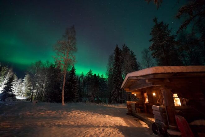 Northern Lights Tour in Atmospheric Cottage - Included Services for Guests