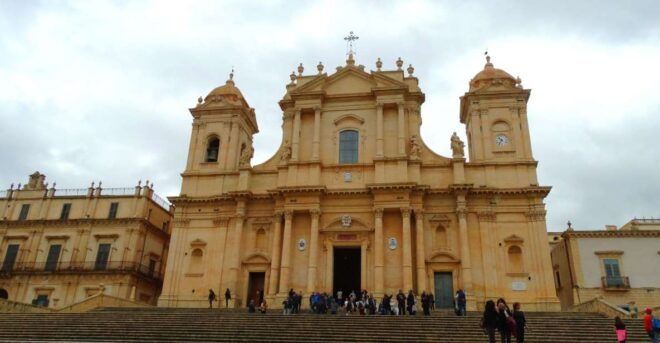 Noto: Sicilian Baroque Architecture Guided Walking Tour - Description