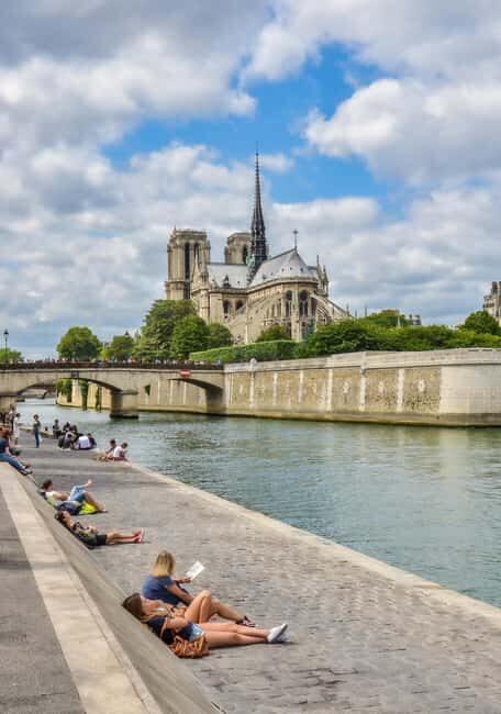 Notre-Dame and Ile de Paris Ile de La Cité private tour - An In-Depth Look at the Tour Experience