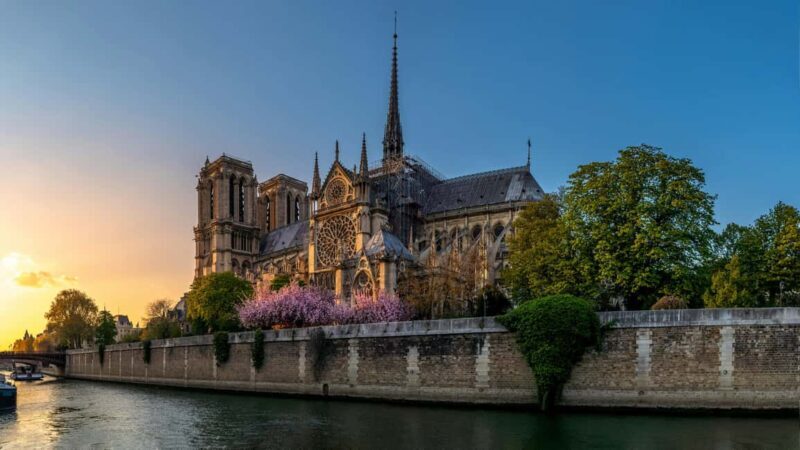 Notre-Dame Cathedral: Interior Guided Tour - Introduction