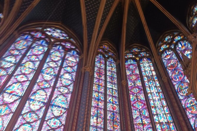 Notre Dame Exterior, Ile De La Cité Tour, and Sainte Chapelle - End Point and Location