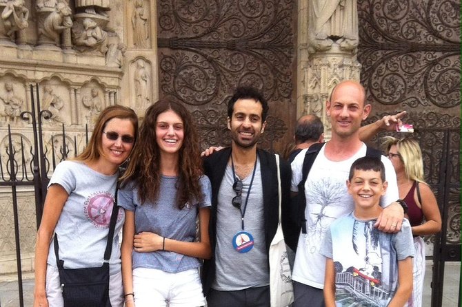 Notre Dame Quartier Sainte-Chapelle & Conciergerie 2H Private Tour in Paris - Tour Overview