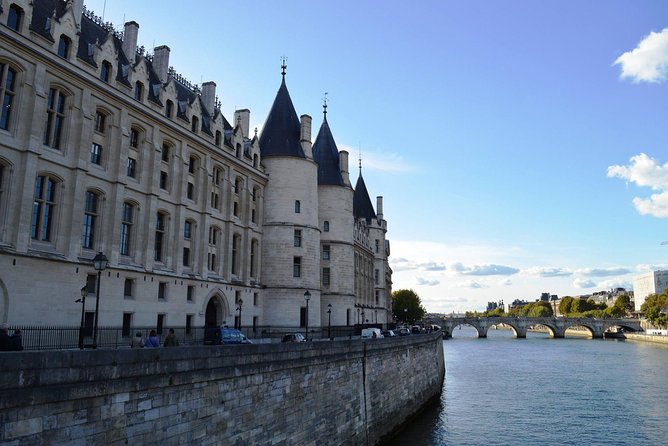 Notre Dame Quartier Sainte-Chapelle & Conciergerie 2H Private Tour in Paris - The Sum Up