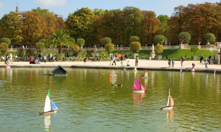 Notre Dame to Luxembourg: Paris Heritage Walk - Meeting Point and Duration