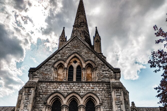 Notting Hill's Secret Spots: A Self-Guided Walking Tour - Exploring the Colorful Streets