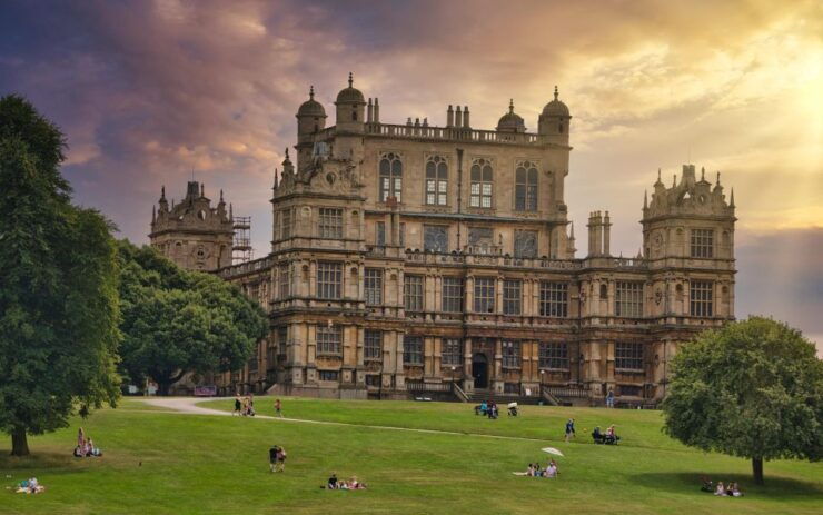 Nottingham Private Guided Walking Tour - Historical Legends and Icons