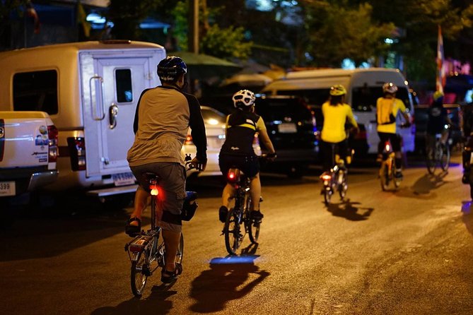 NR-02 Kohrattanakosin Old Town Cycling With Loha Prasat, the Giant Swing and More. - Exploring Loha Prasat