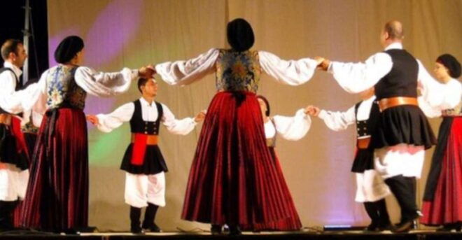 Nuoro: Lesson of Traditional Sardinian Dances - About the Activity