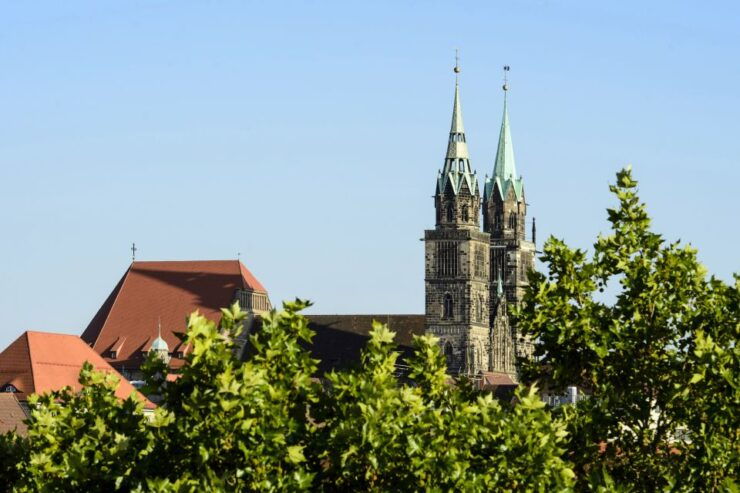 Nuremberg: Interactive Mobile Audio Guide With 2 Food Stops - Tour Overview