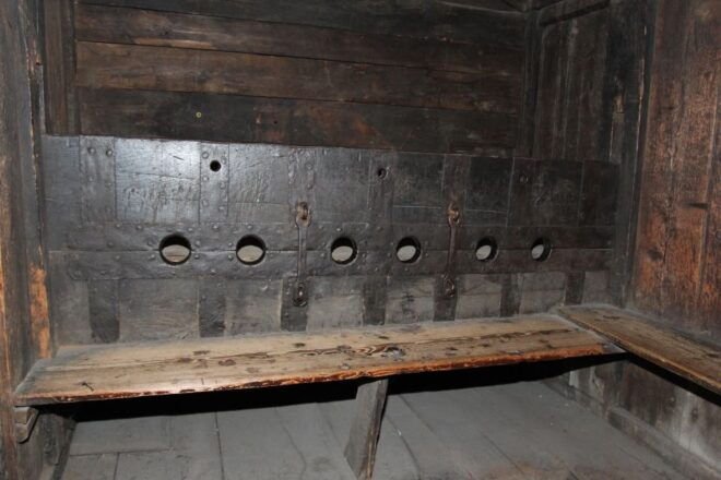 Nuremberg: Medieval Dungeons Guided Tour - Full Description