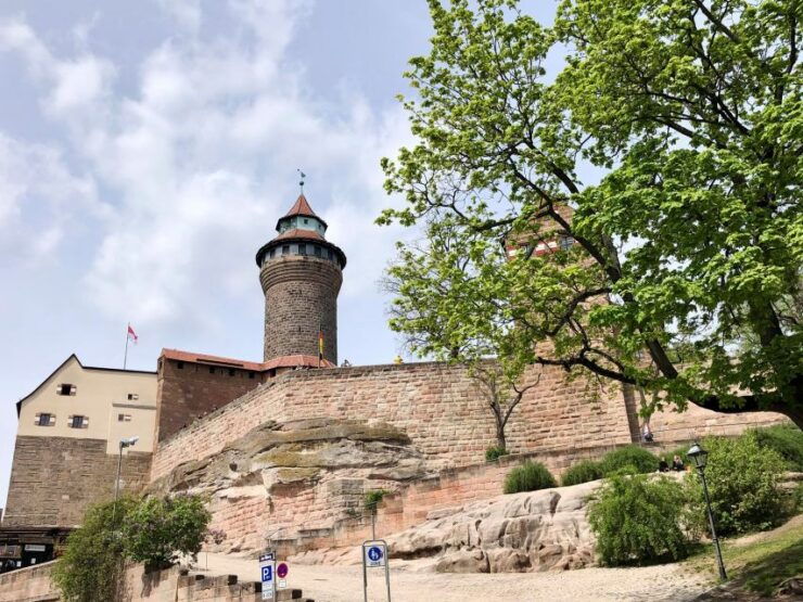 Nuremberg: Private Guided Tour of the Old Town in English - Experience Highlights