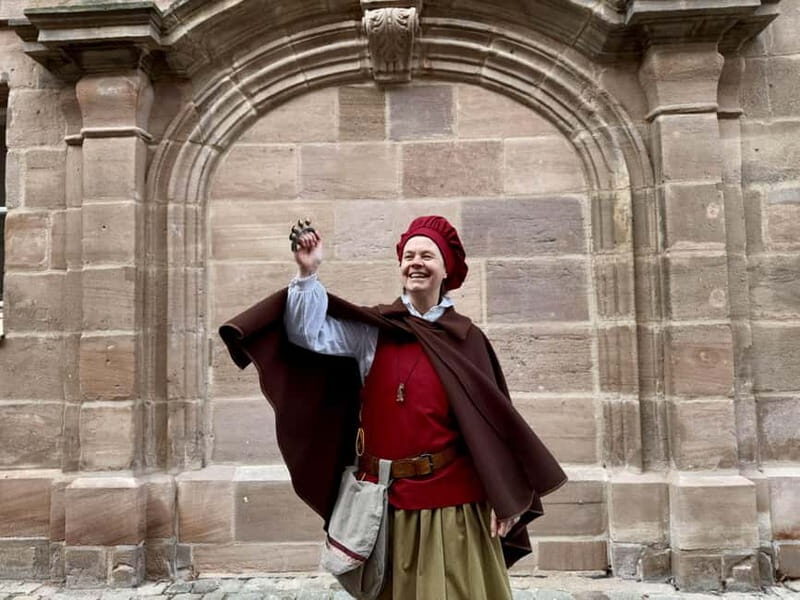 Nuremberg: Theater Tour "The Executioner's Wife" - Good To Know