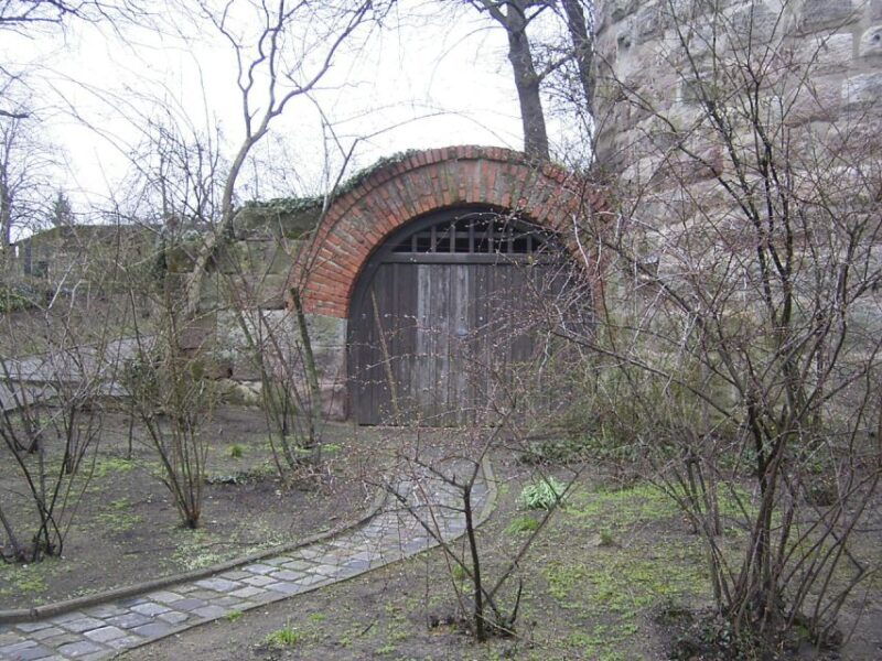 Nuremberg: Tunnels and Secret Passages in the City Wall Tour - Good To Know