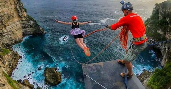 Nusa Penida: Bungee Jumping and Snorkeling Adventure - Booking Process and Tips