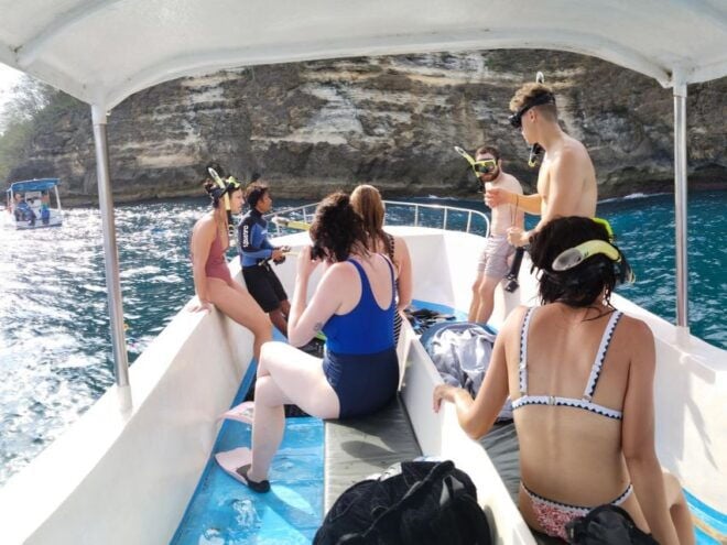 Nusa Penida:4 Most Extraordinary Snorkeling Spots With Guide - Gamat Bay: Dive Into Vibrant Marine Life