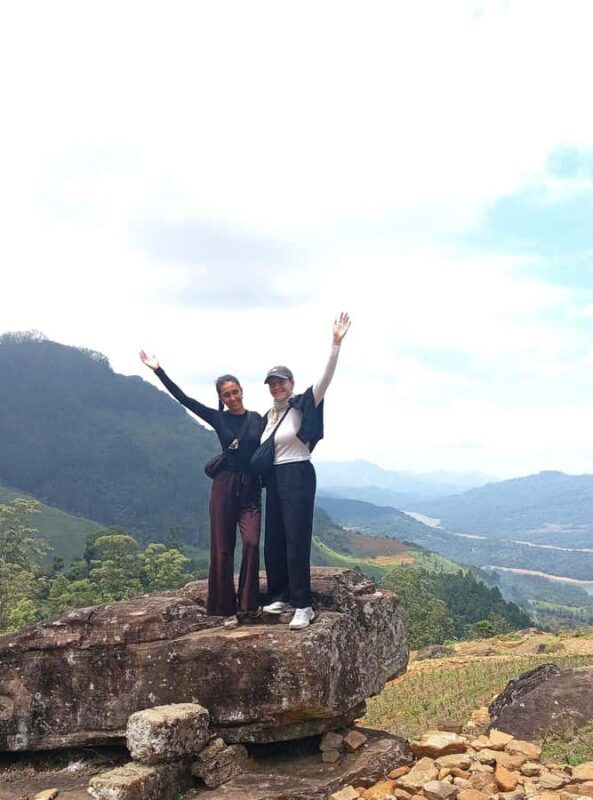 Nuwara Eliya Private Tuk-Tuk Tour | Tea factory & Waterfall - Authenticity and the Reviewer’s Experience