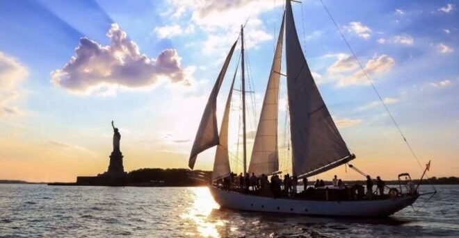 NYC: 1920's Classic Schooner Brunch, Day, or Sunset Sail - Sail Options