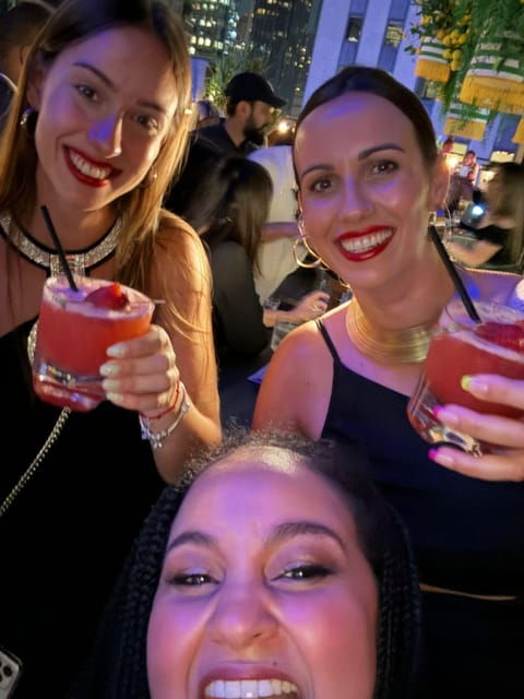 NYC: A Locals Night Out Rooftop Bar Tour in Midtown - Experience Highlights