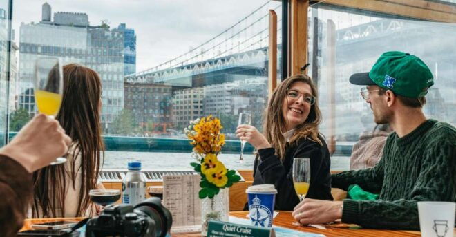 NYC: Around Manhattan Official NYC Architecture Cruise - Customer Reviews and Feedback