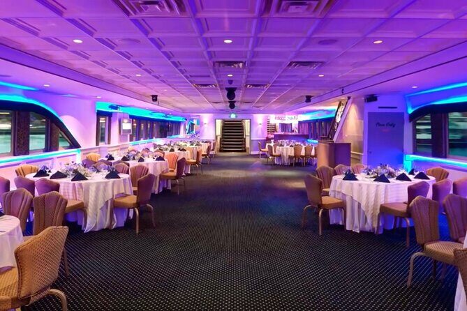 NYC: Atlantis Yacht Luxury New Year's Eve Party Cruise - An In-Depth Look at the New Year’s Eve Yacht Experience