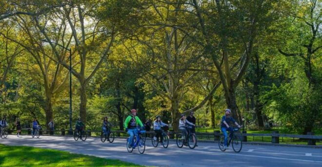 NYC: Best of Manhattan 3h Walking Tour & Cycle Central Park - Itinerary Highlights