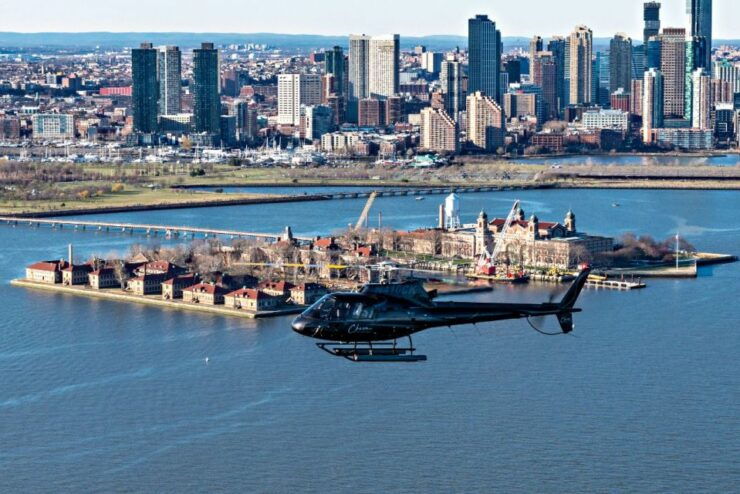 NYC: Big Apple Helicopter Tour - Duration and Group Size