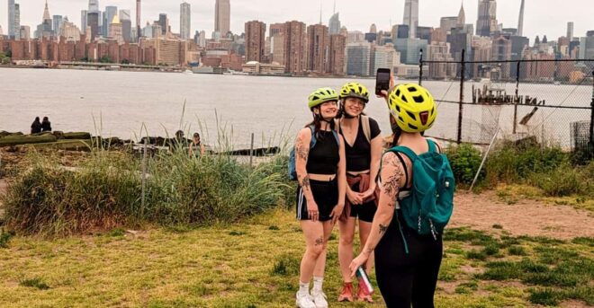NYC: Bike Like a Local Guided Bike Tour - Guided Experience