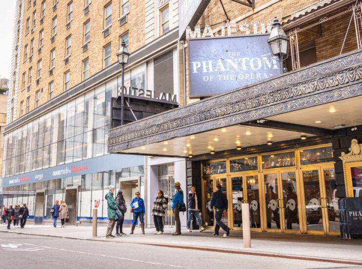 NYC: Broadway Walking Tour & Museum of Broadway Entry Ticket - Good To Know