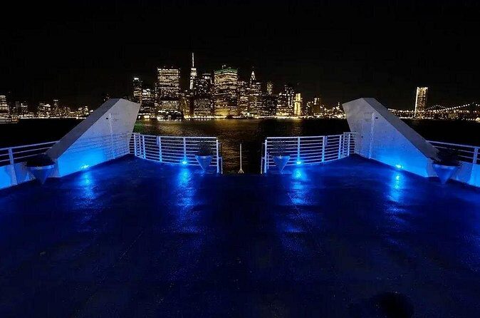 NYC: Celebrate New Year's Eve Aboard a Fireworks Cruise - Dining and Drinks